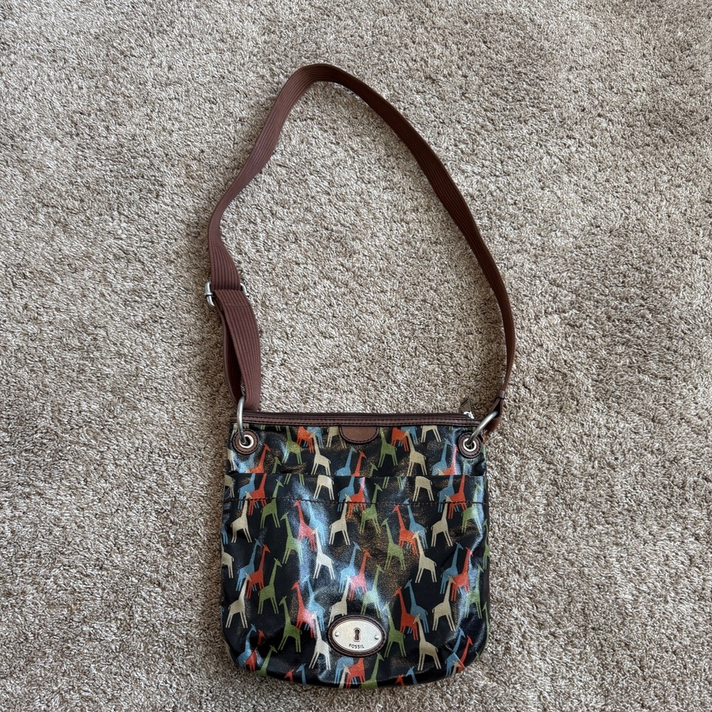 Fossil Brown Multi Giraffes Pattern Key-Per Crossbody Purse Coated Canvas Blue